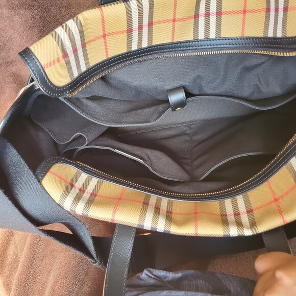 Burberry Calfskin Vintage Check Kingswood Achly Diaper /toteBag Black - Picture 5 of 11
